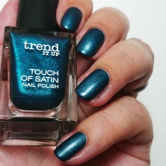 trend it up touch of satin 010